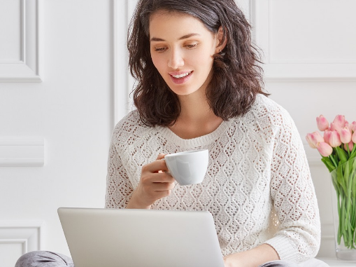 Bí quyết bảo vệ làn da trước tác hại từ màn hình máy tính