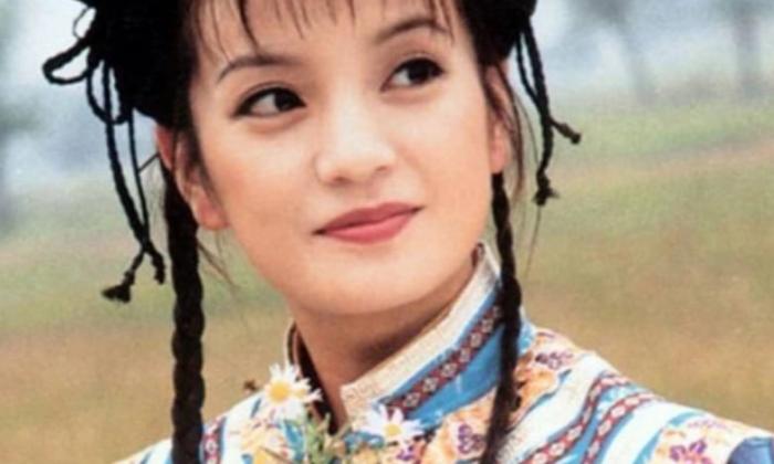 Con gái Tiểu Yến Tử Triệu Vy tuổi 15: Trổ mã xinh đẹp nhưng... chưa bằng mẹ